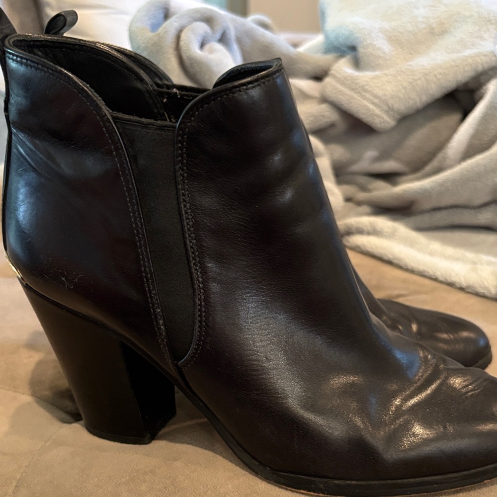 Michael Kors Black Leather Brandt Block Heel Ankle Booties 8.5
